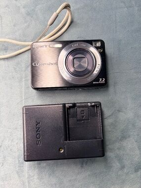 Sony Cyber-shot DSC-W110 Black 7.2MP Digital Camera